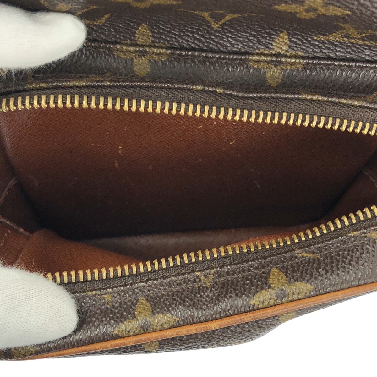 Louis Vuitton / ルイヴィトン M45236 / モノグラム アマゾン レザー ショルダーバッグ / ユニセックス