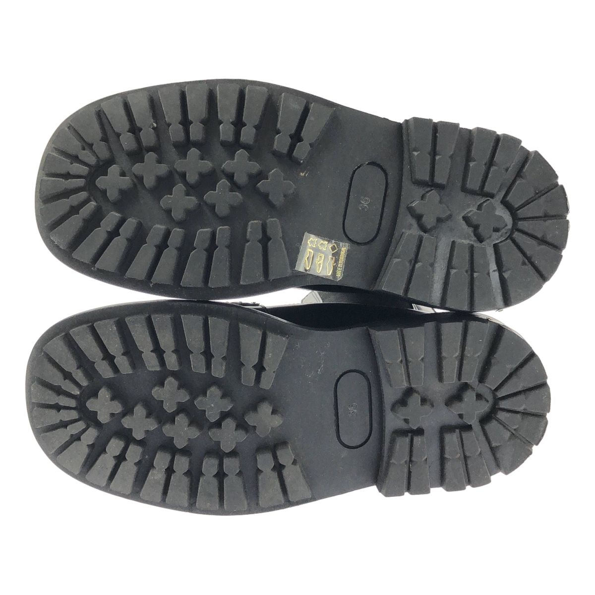 TOGA PULLA / トーガプルラ Stud-Embellished Leather Ankle Boot / レザー コンチョ サイドゴア チェルシーブーツ