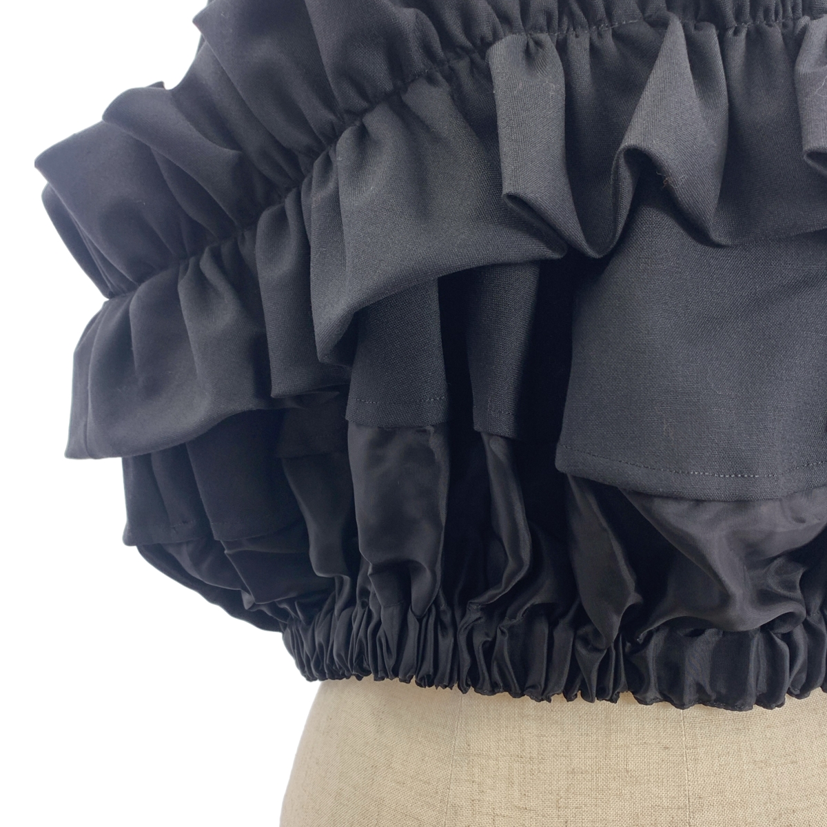 noir kei ninomiya / ノワールケイニノミヤ Cropped Ruffle Top フリル ノースリーブ トップス