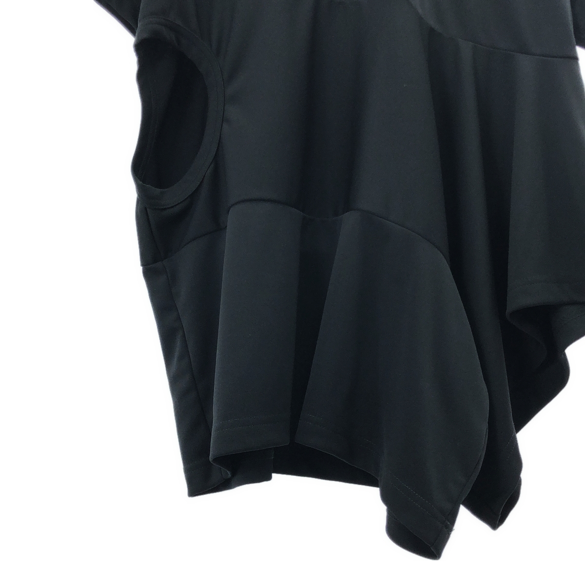 COMME des GARCONS / コムデギャルソン 再構築 ポリエステル Tシャツ