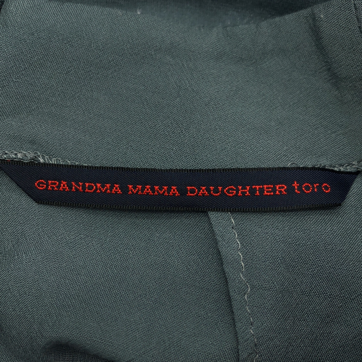 grandma MAMA daughter / グランマママドーター ハイネック プリーツ  ブラウス