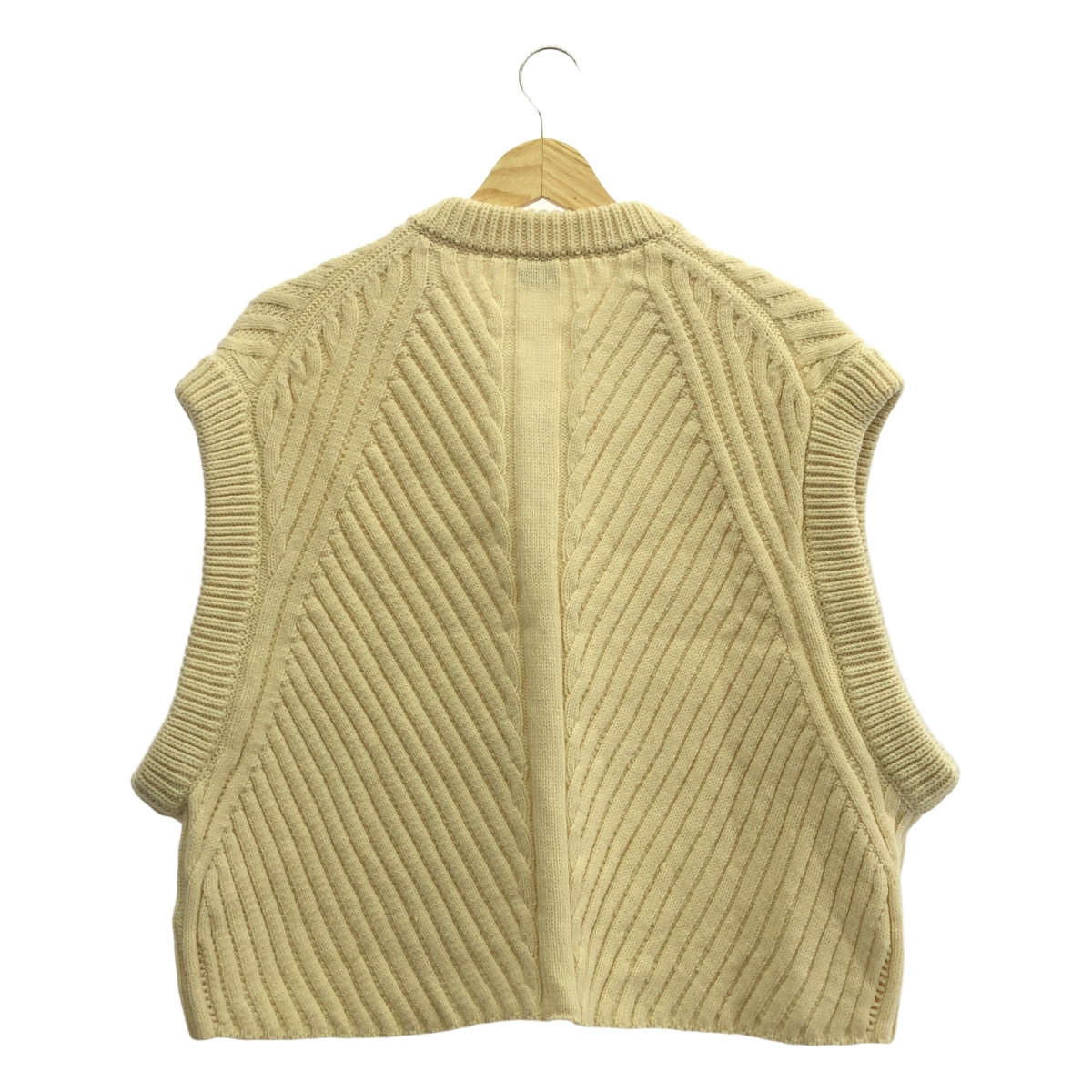 ONICA / オニカ Merino Vest / メリノウール 陶釦付きニット ベスト