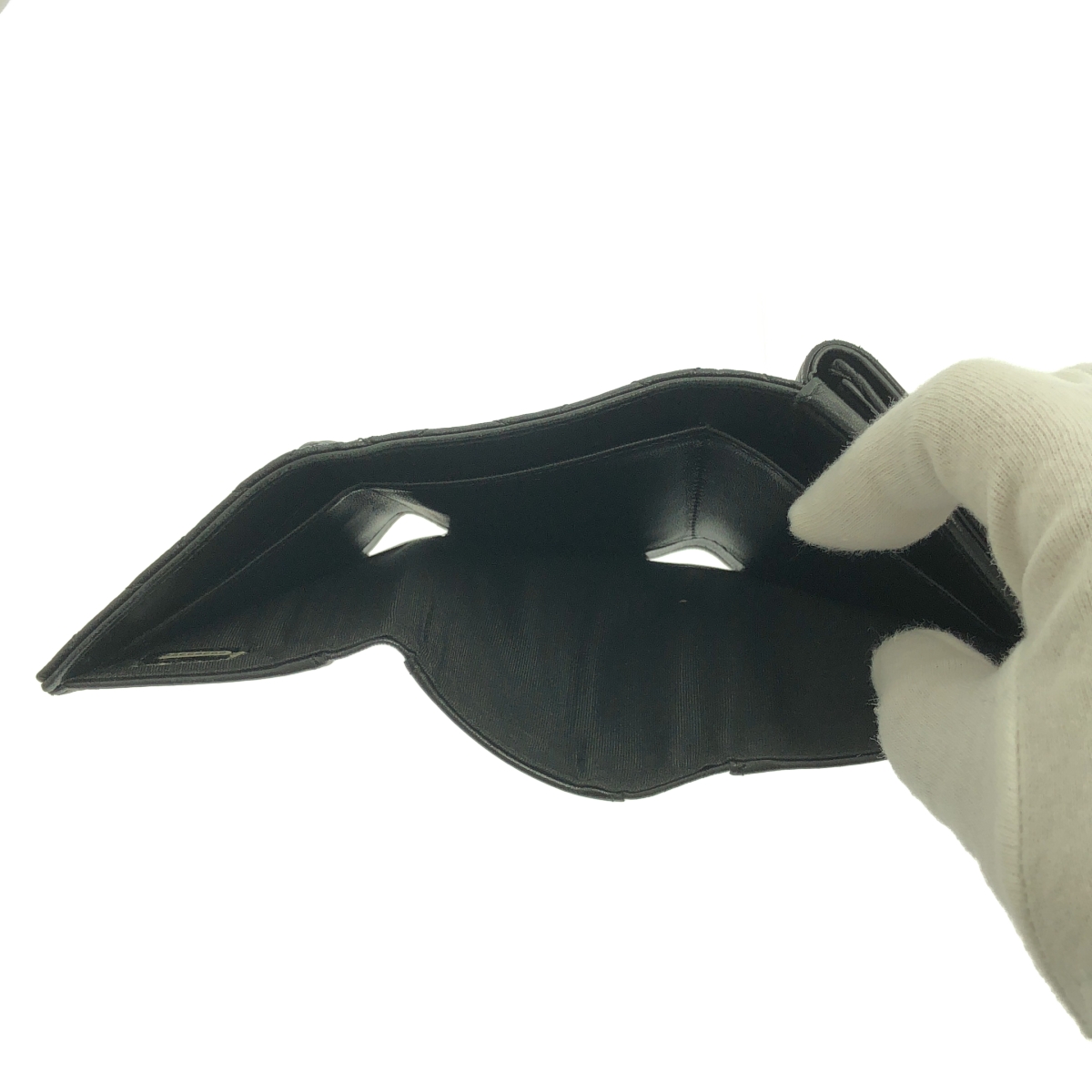 CHANEL / シャネル ボーイシャネル マトラッセ ココマーク スモールフラップ コンパクトウォレット 財布