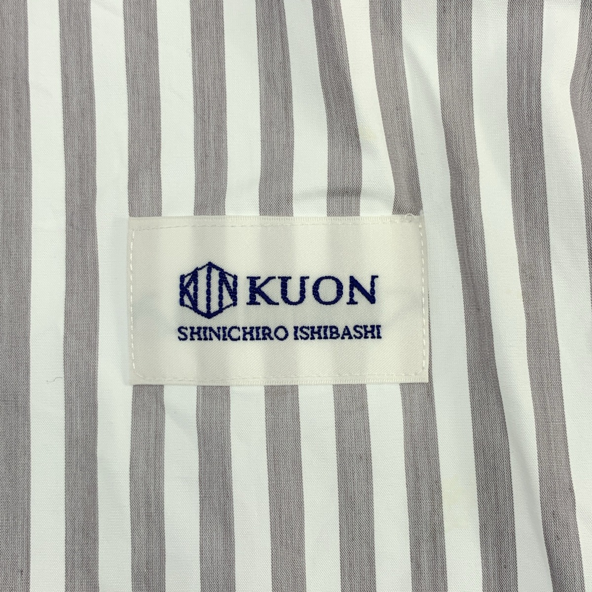 KUON / クオン Reversible Pleated Shirt ストライプ リバーシブル プリーツ バンドカラーシャツ