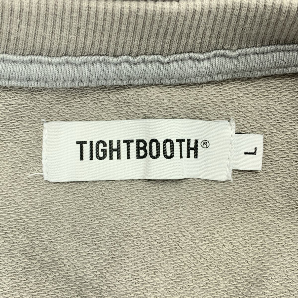 TIGHTBOOTH PRODUCTION / タイトブースプロダクション ロゴ エンブロイダリー クルーネック トレーナー