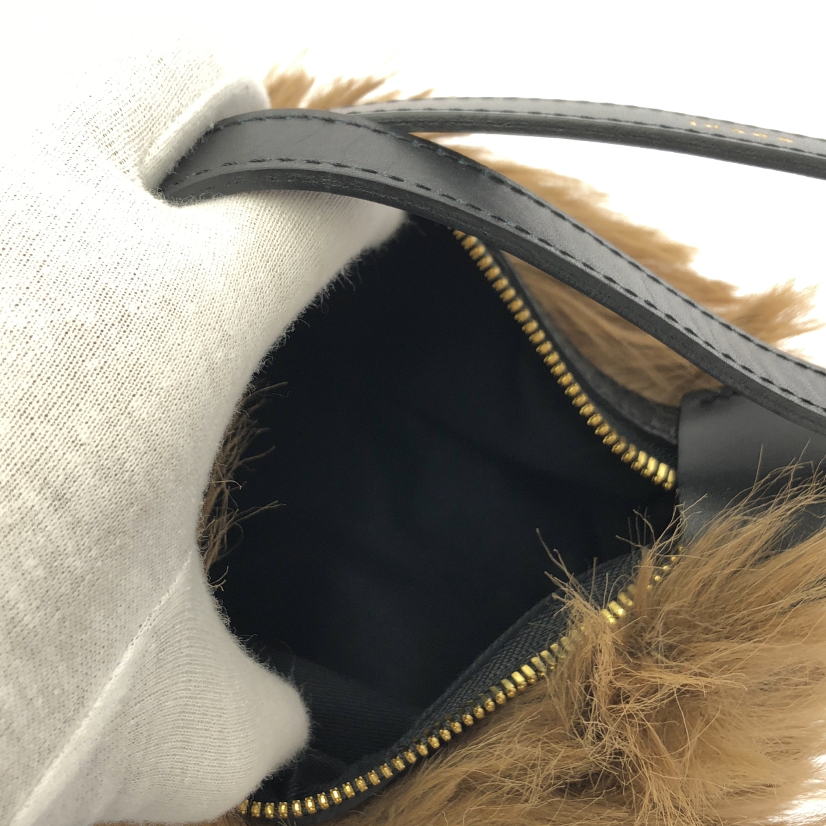 sacai / サカイ Small Pochette Faux Fur 2Way スモールポシェット フェイクファー ハンドバッグ