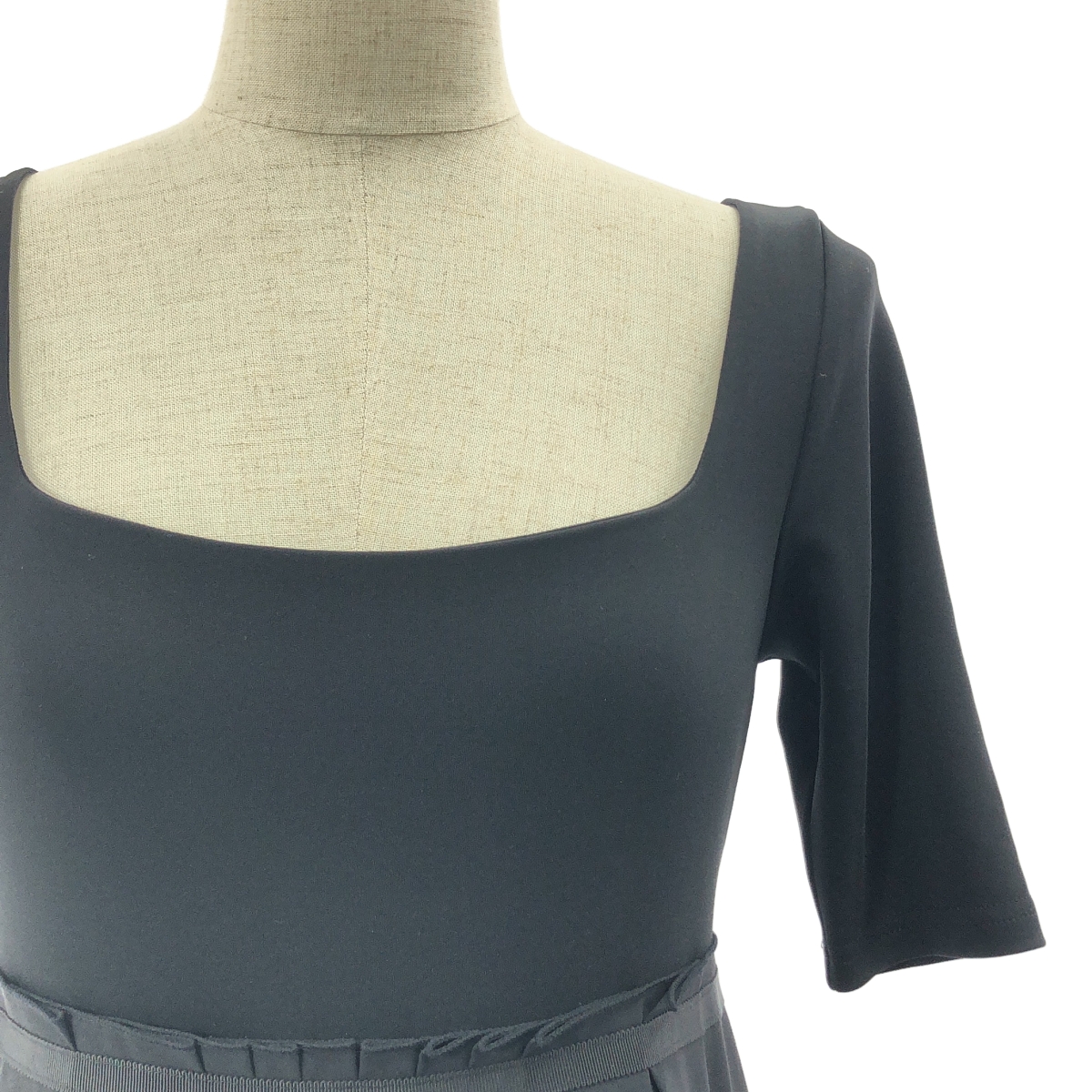 FOXEY NEW YORK / フォクシーニューヨーク スクエアネック フレアタック ショートスリーブワンピース