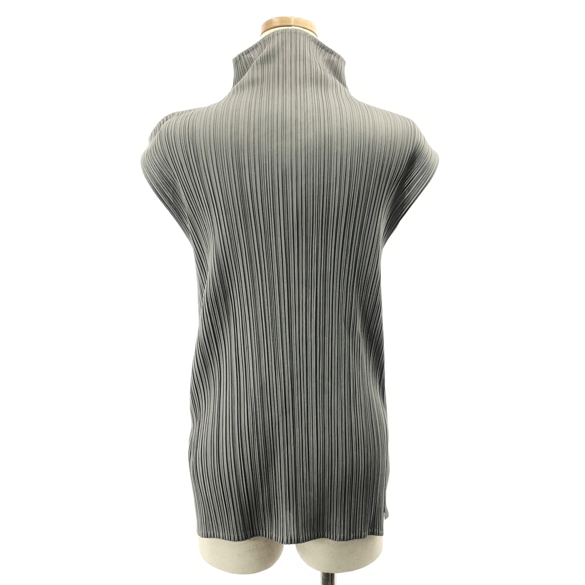 ISSEY MIYAKE / イッセイミヤケ ハイネック スリット ノースリーブ プルオーバー