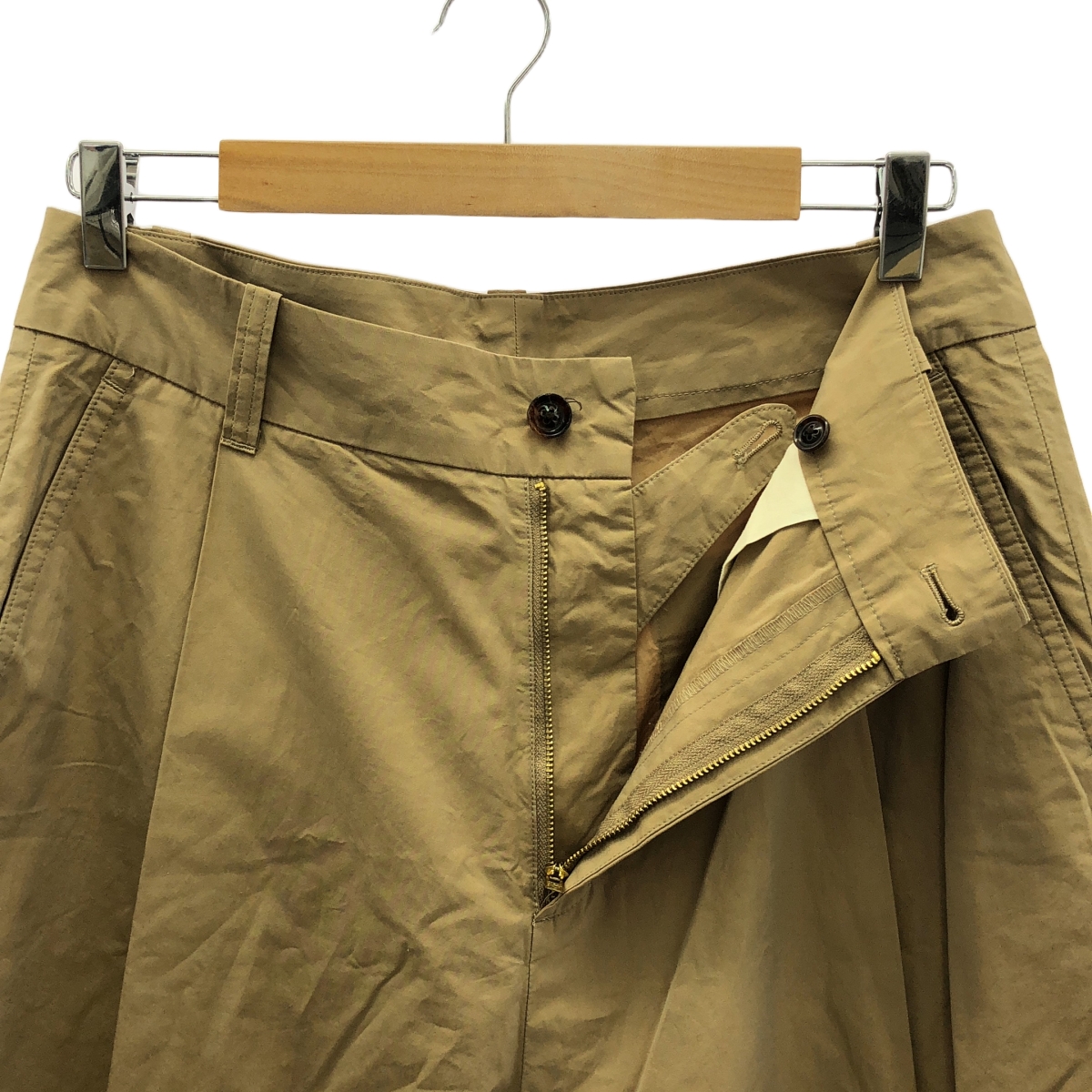 TOMORROWLAND / トゥモローランド コットン シャンブレー 1プリーツ ワイドパンツ