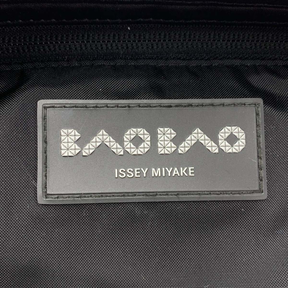 BAO BAO ISSEY MIYAKE / バオバオイッセイミヤケ SADDLE BAG サドル ショルダー バッグ