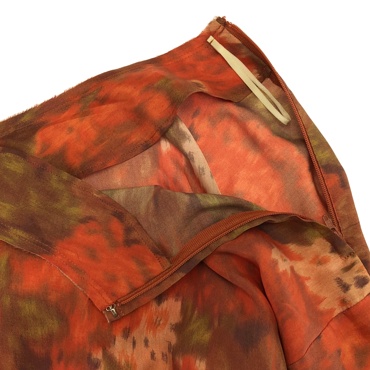 COMME des GARCONS / コムデギャルソン silk 100％ / シルク 総柄 断ち切り パッチ サイドジップ スカート