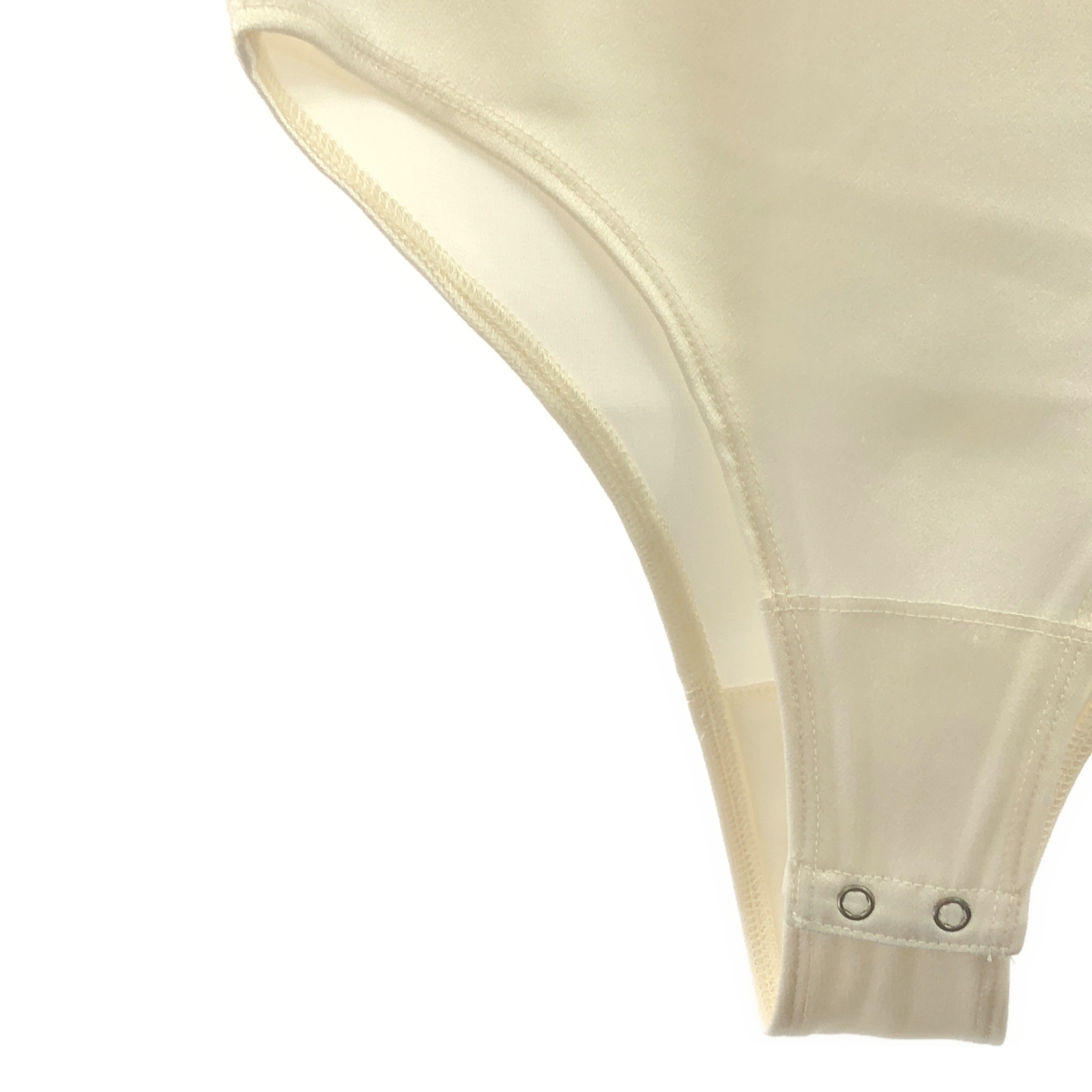 KANAKO SAKAI / カナコサカイ SATIN BODYSUIT クルーネック カットソー