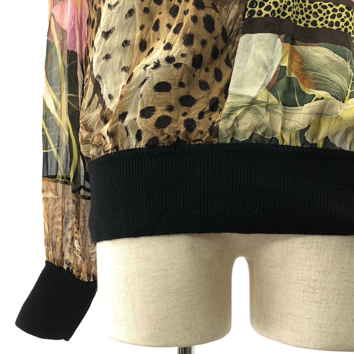 Salvatore Ferragamo / サルヴァトーレフェラガモ シルク ウール 異素材 切替  総柄 アニマル タートルネック ニット セーター
