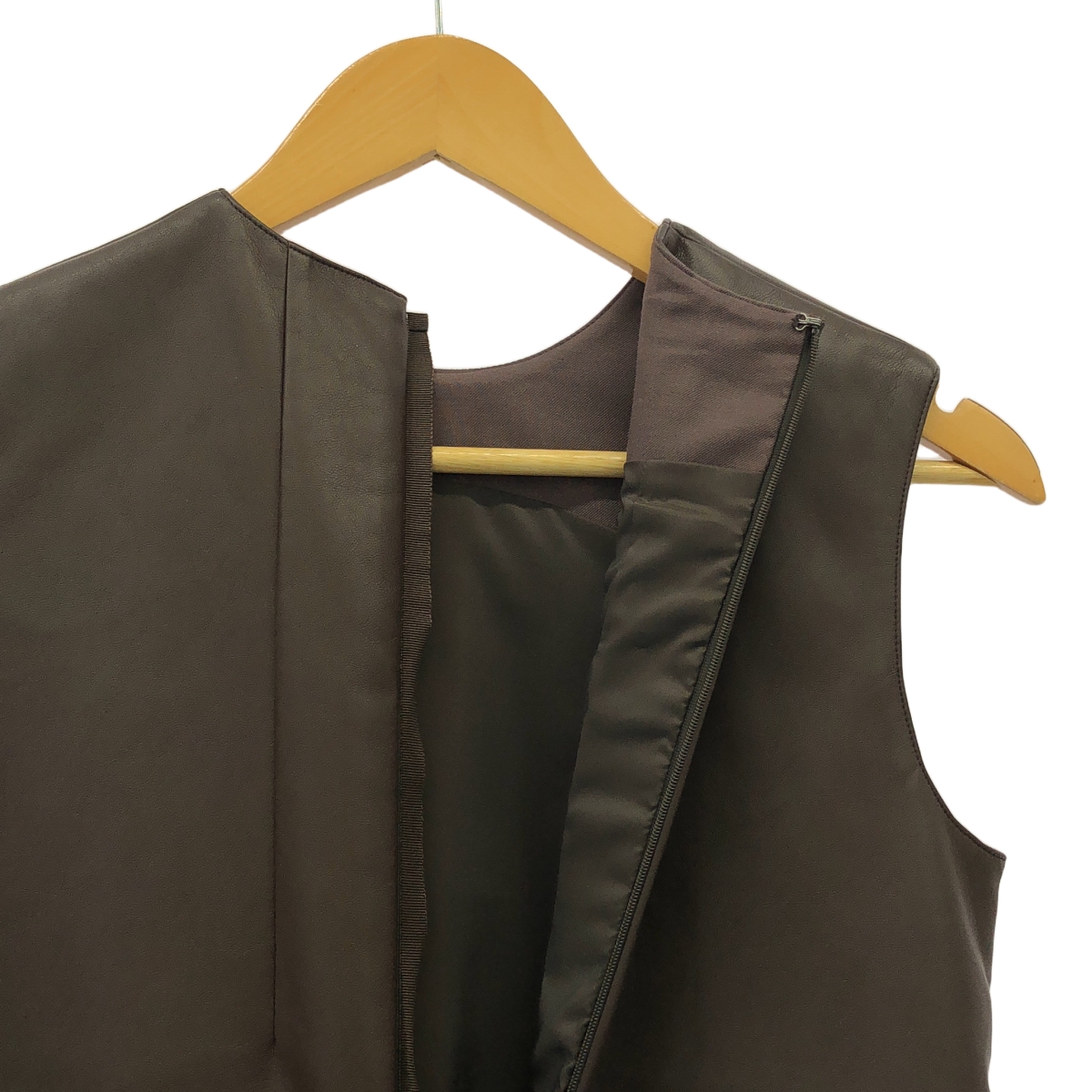 th products / ティーエイチプロダクツ フェイクレザー ノースリーブ ワンピース