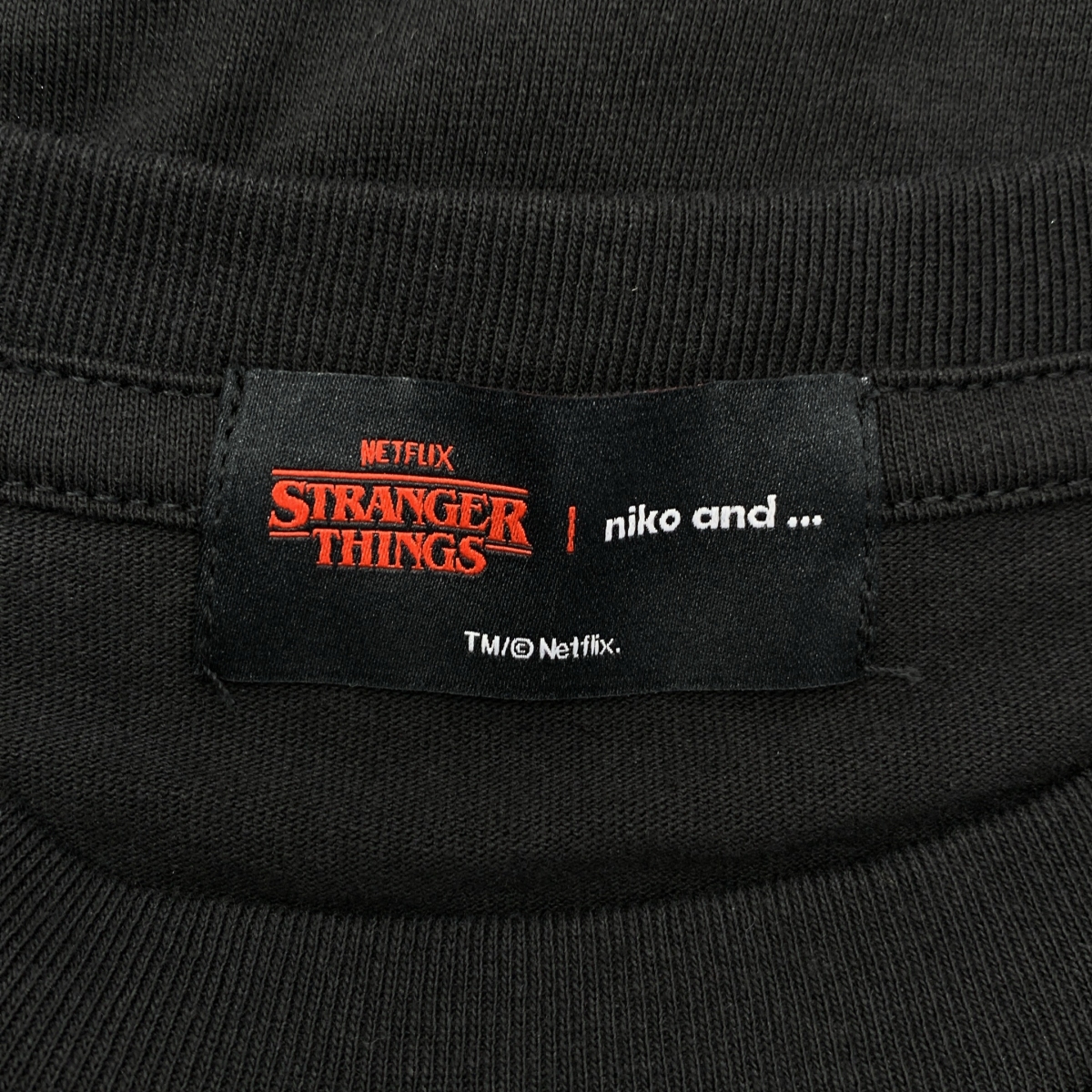 その他 【STRANGER THINGS】コラボ 両面プリント ラッフルスリーブTシャツ ブラウス