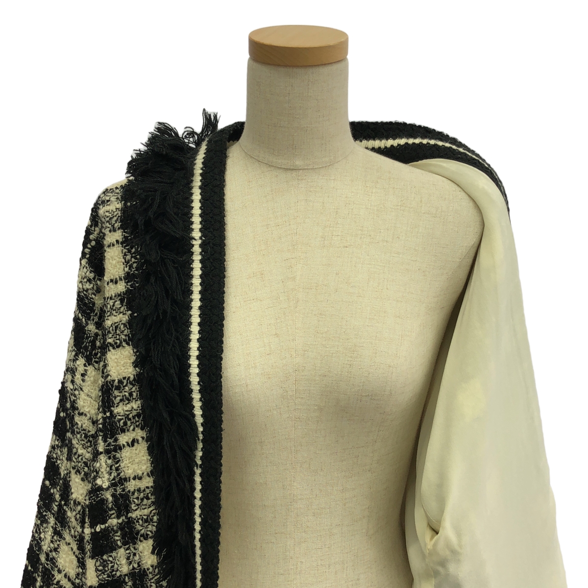 GUCCI / グッチ リゾートコレクション  チェック フリンジ ツイード ノーカラー ジャケット