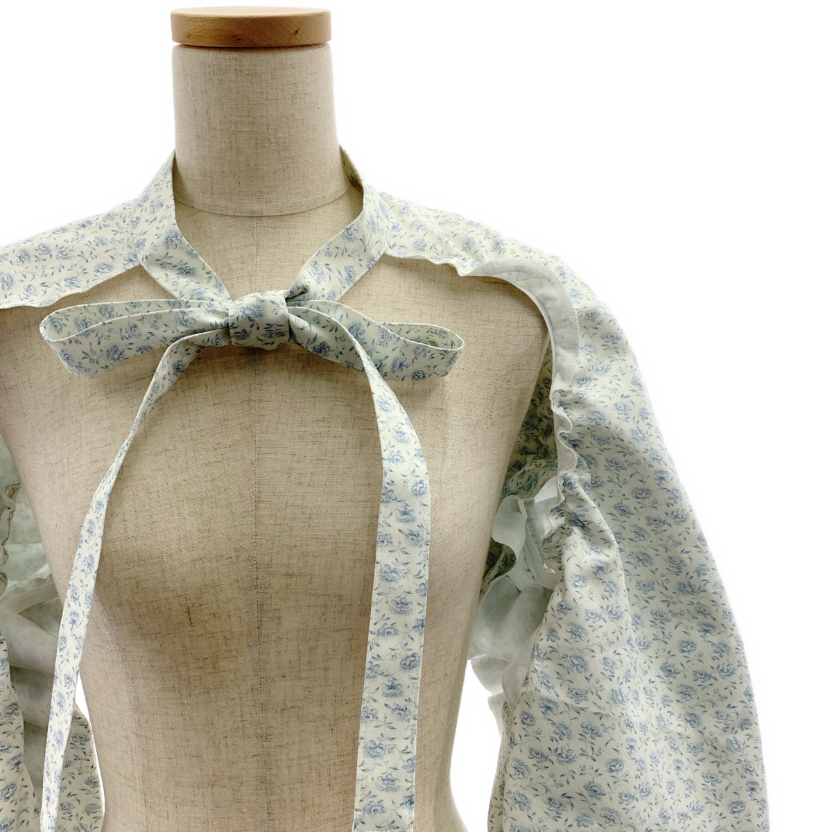 tao COMME des GARCONS / タオコムデギャルソン 総柄 フリル装飾 付け袖 ボレロ ジャケット