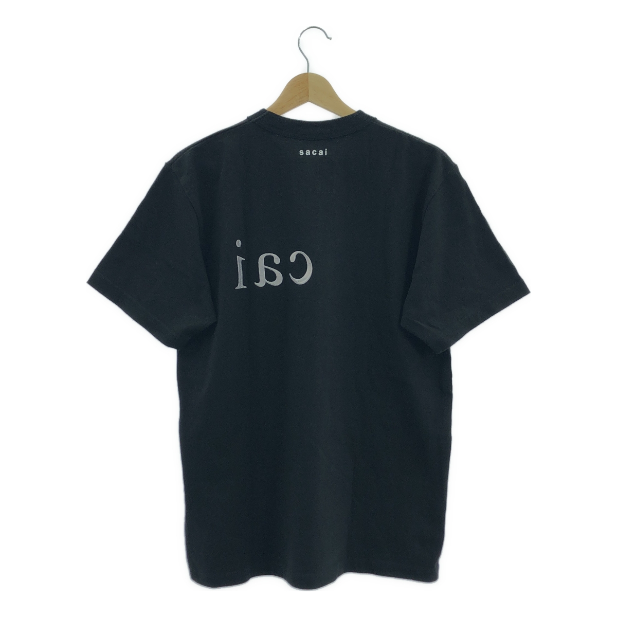 sacai / サカイ 青山店限定 ロゴ刺しゅう コットン Tシャツ