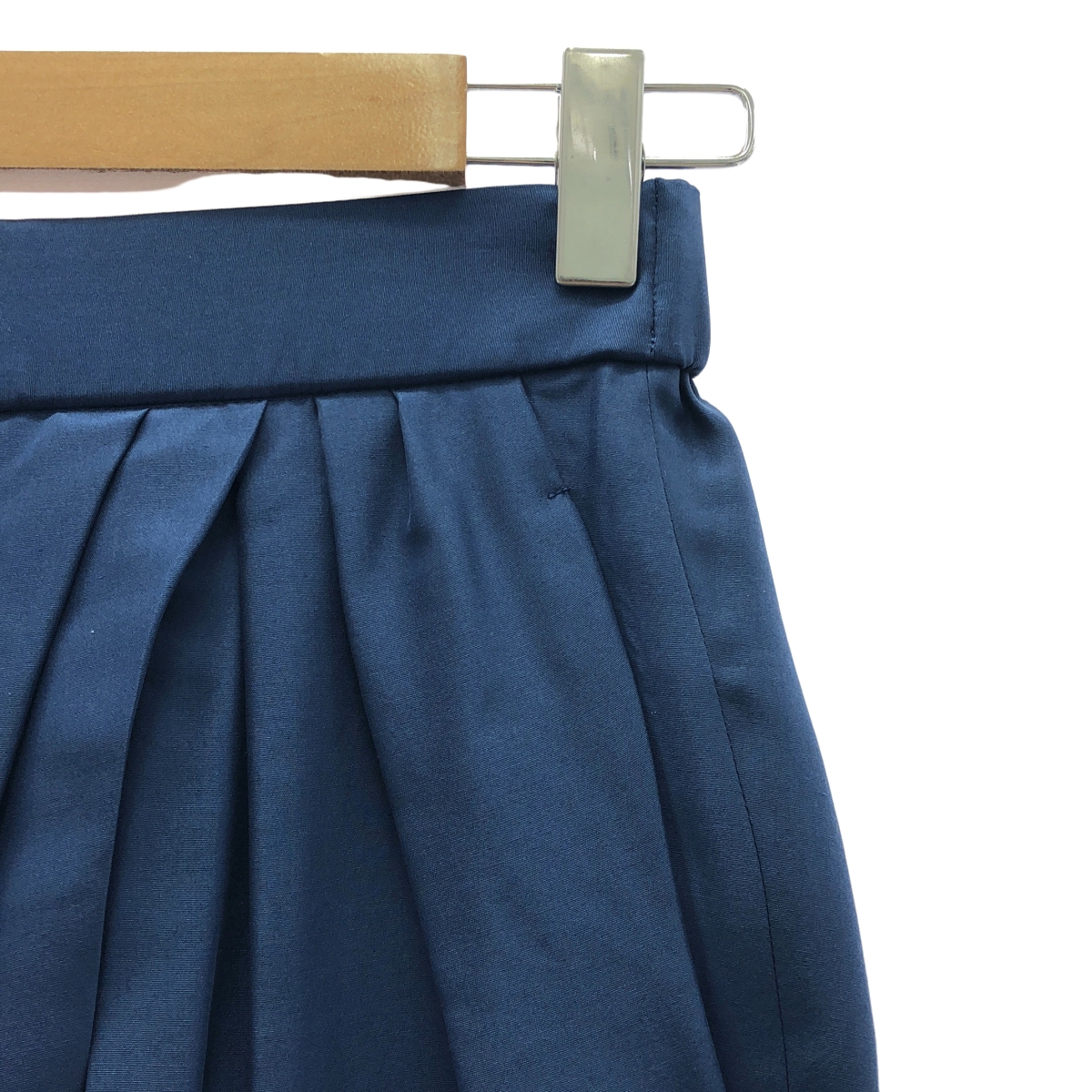 Mame Kurogouchi / マメクロゴウチ Silk Habutae Front Tucked Trousers / シルクハブタエフロントタックパンツ