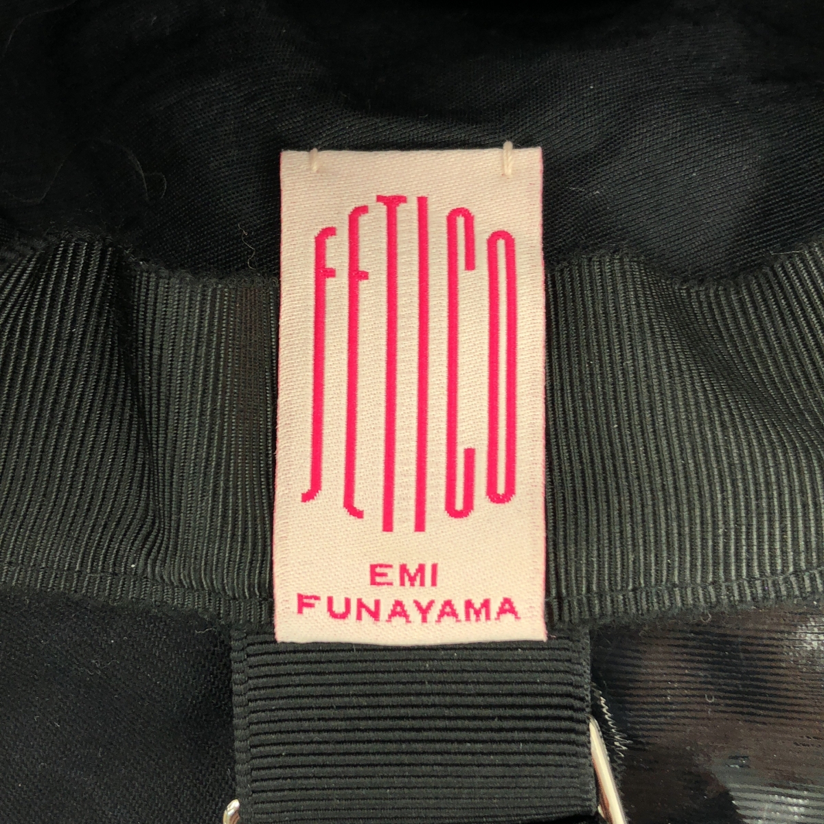 その他 FLARED FAUX-LEATHER HAT ハット