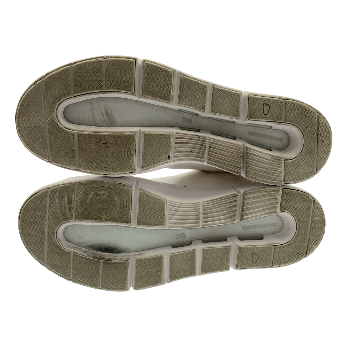 On / オン THE ROGER Advantage ロジャー アドバンテージ スニーカー