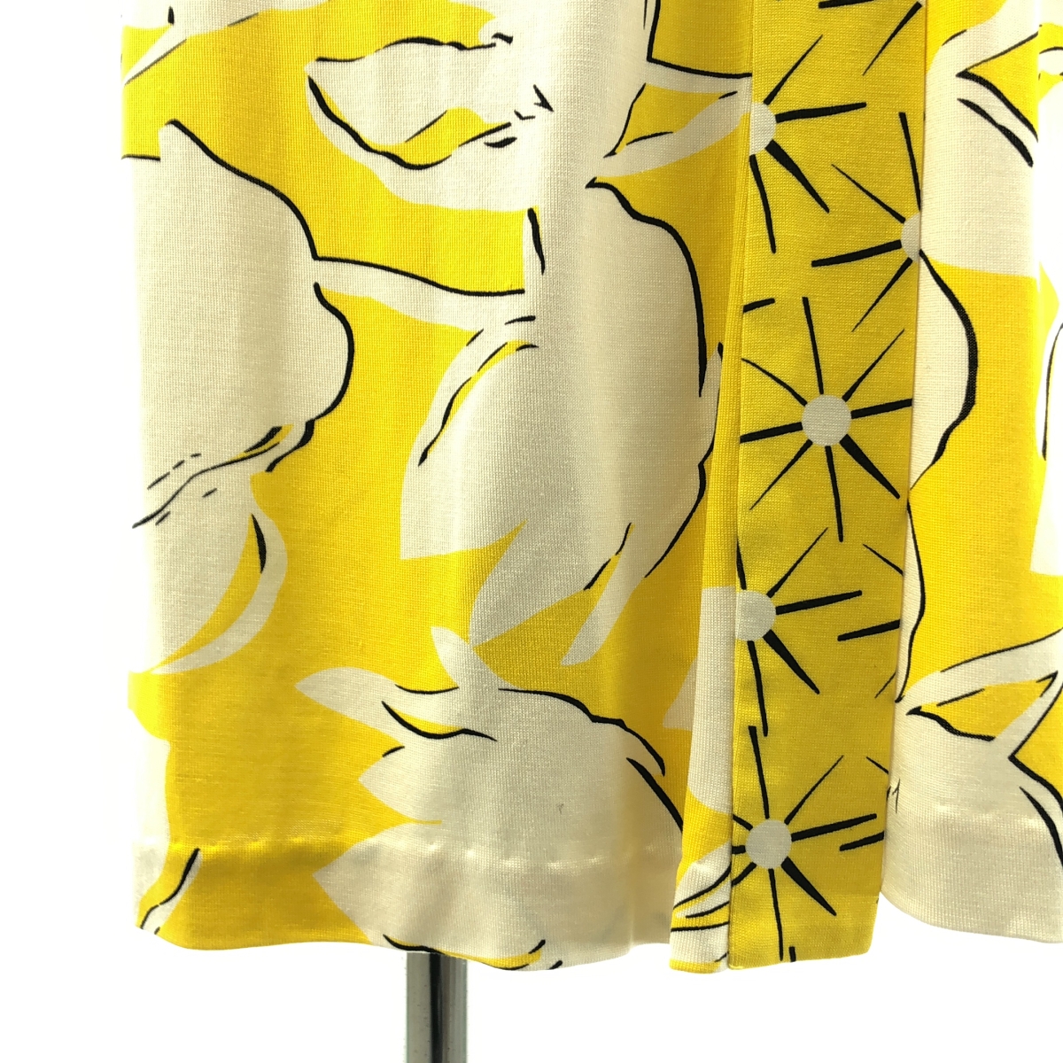 DIANE VON FURSTENBERG / ダイアンフォンファステンバーグ シルク フラワープリントノースリーブ カシュクールワンピース