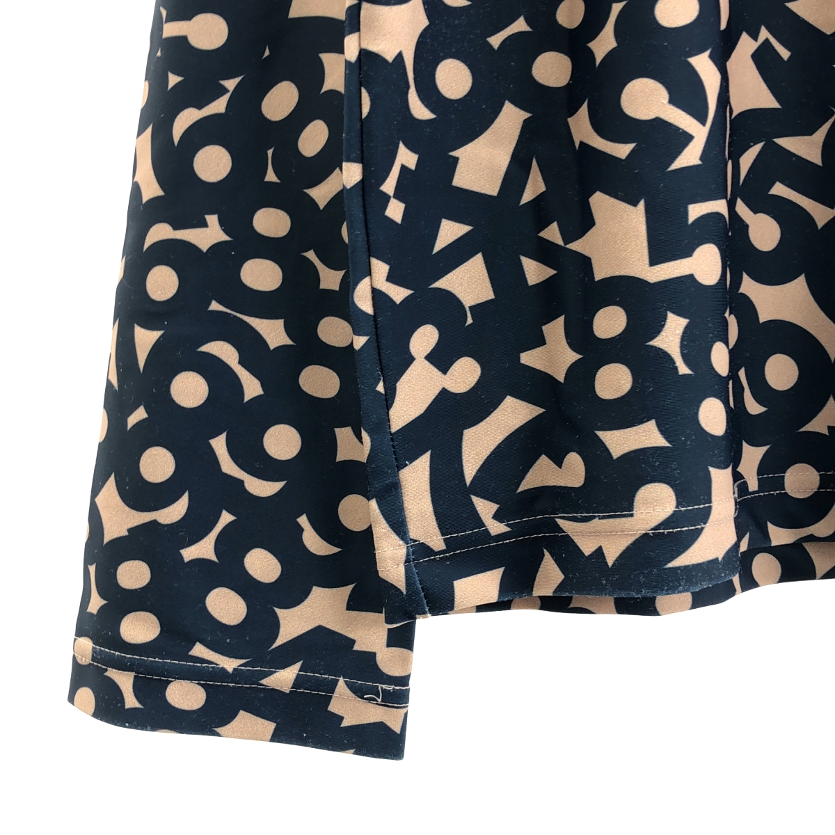 COMME des GARCONS / コムデギャルソン セットアップ / グラフィック 総柄 ストレッチカットソー / レギンス