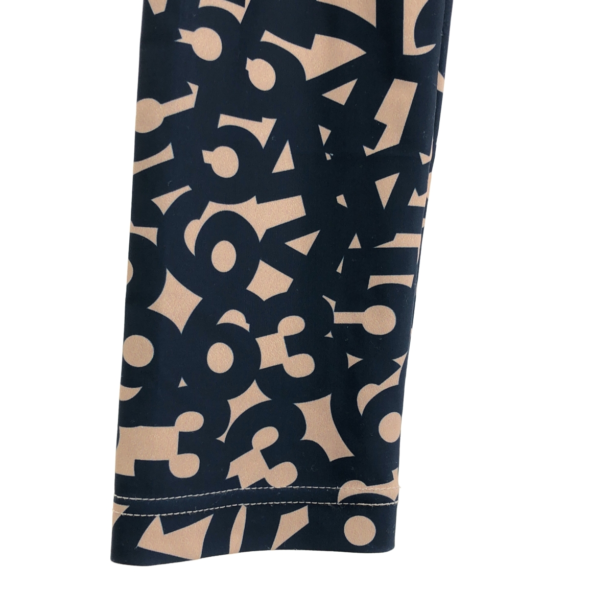 COMME des GARCONS / コムデギャルソン セットアップ / グラフィック 総柄 ストレッチカットソー / レギンス