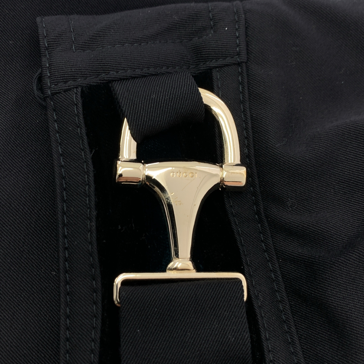 GUCCI / グッチ ダブルビット ロゴジップ バックスリット スカート