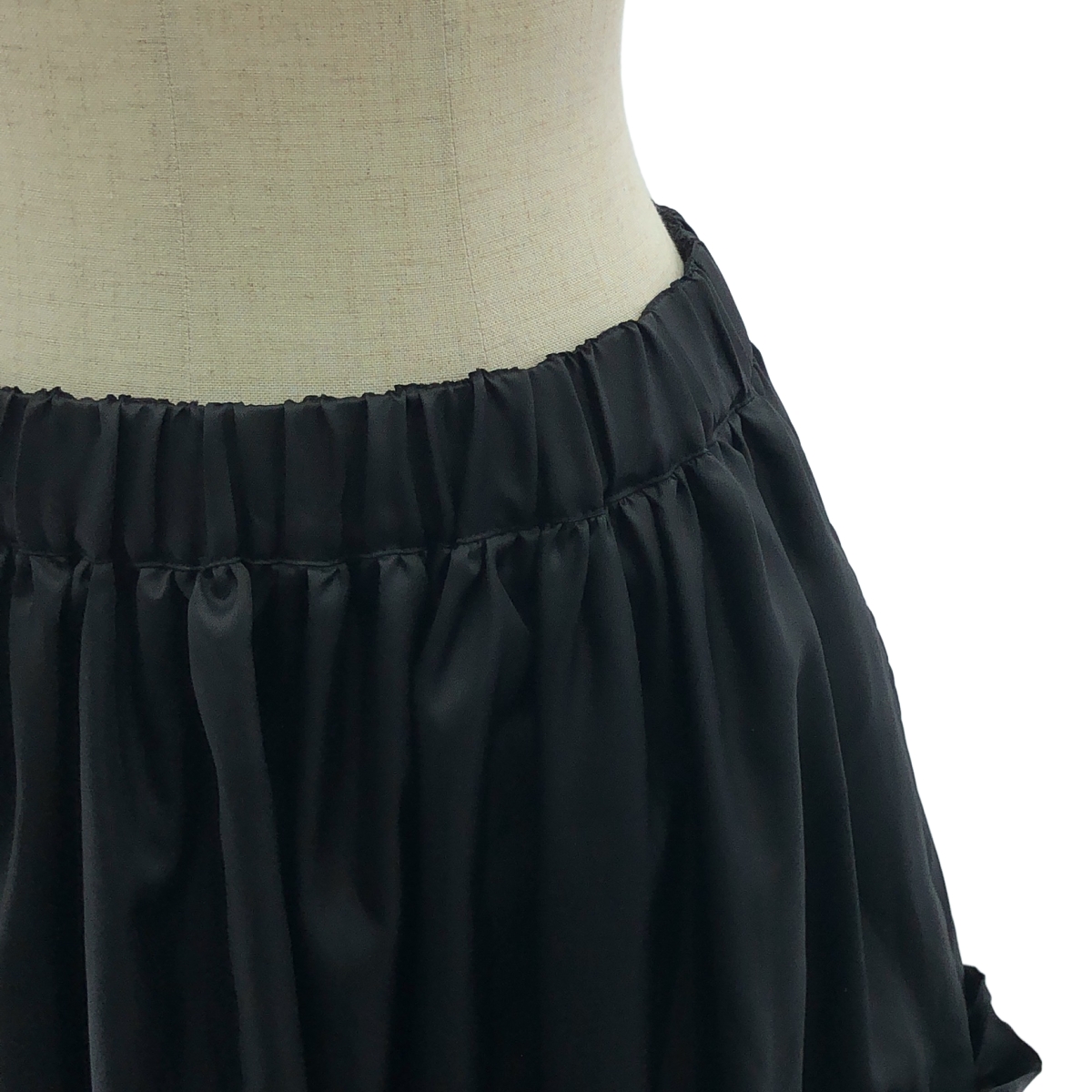 noir kei ninomiya / ノワールケイニノミヤ エステル タフタ アシンメトリーフリル スカート