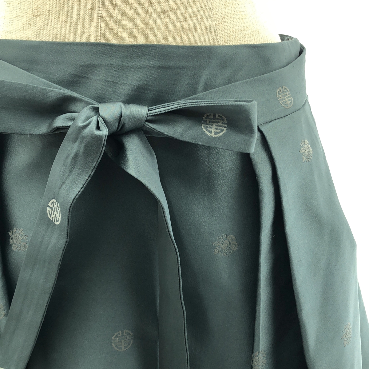 DRIES VAN NOTEN / ドリスヴァンノッテン シルク混 タック アシンメトリー スカート