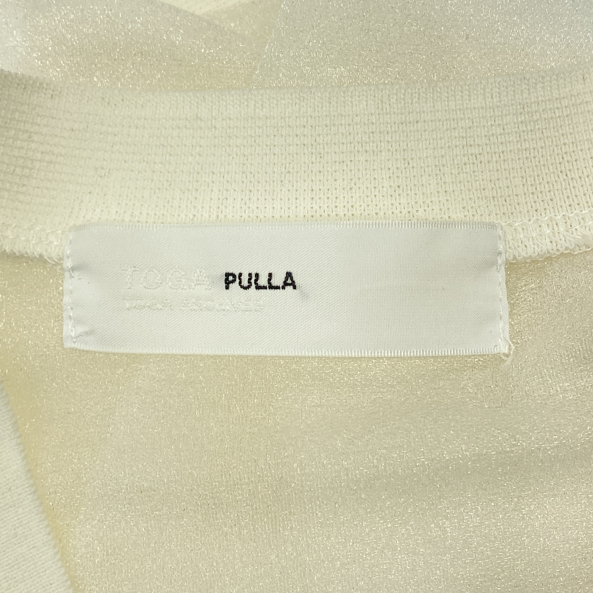 TOGA PULLA / トーガプルラ Vネック シアーニット