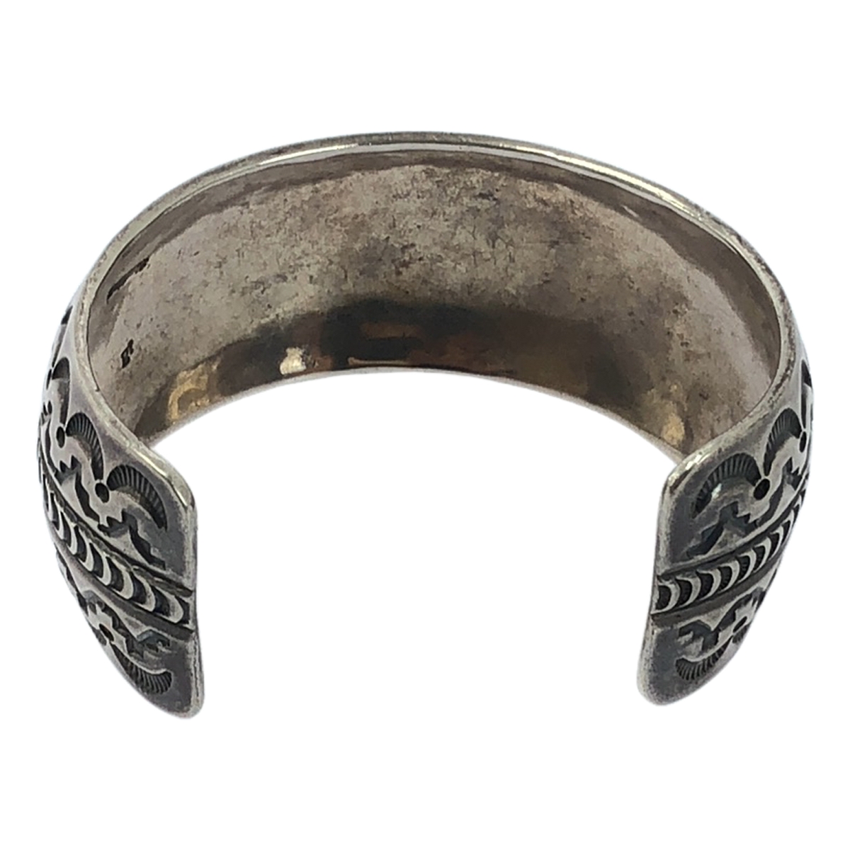 Indian Jewelry / インディアンジュエリー 【NAVAJO / ナバホ族】 スタンプワーク バングル シルバー925 gt刻印