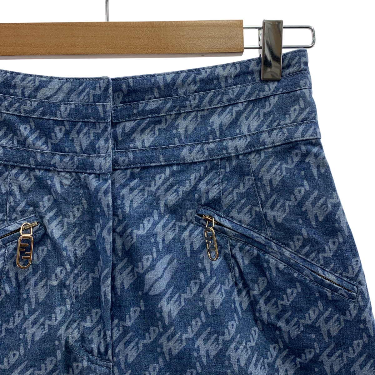 FENDI / フェンディ 総柄 ロゴ ズッカジップ ショートパンツ