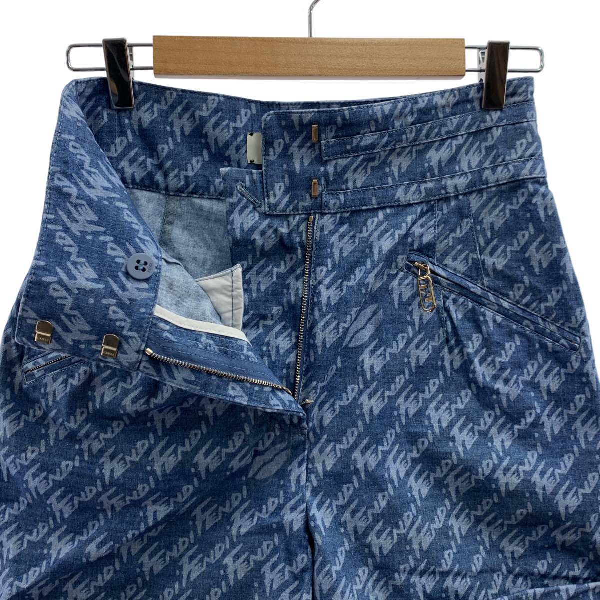 FENDI / フェンディ 総柄 ロゴ ズッカジップ ショートパンツ