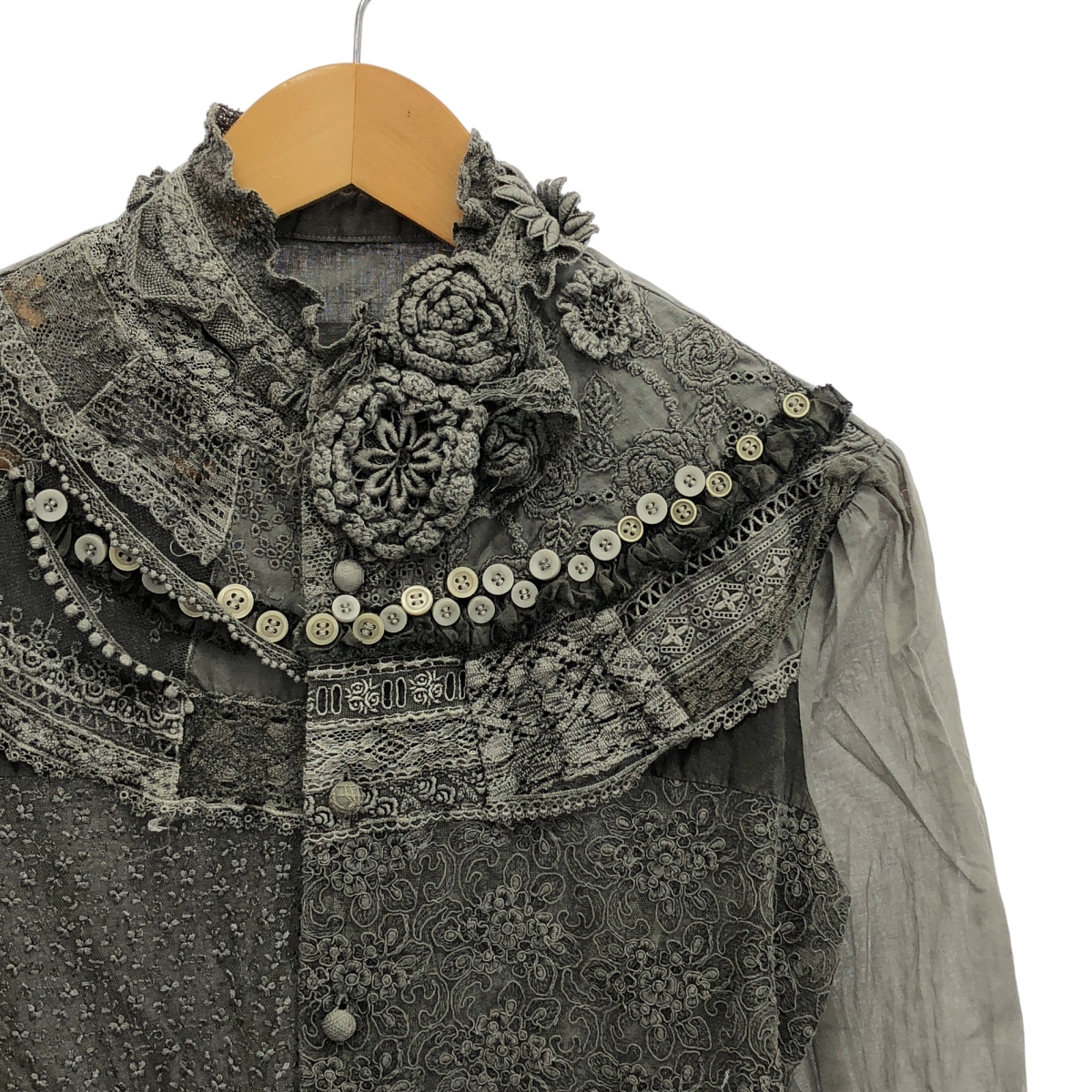 robe de chambre COMME des GARCONS / ローブドシャンブルコムデギャルソン レース ギャザー ボタンデティール シャツ