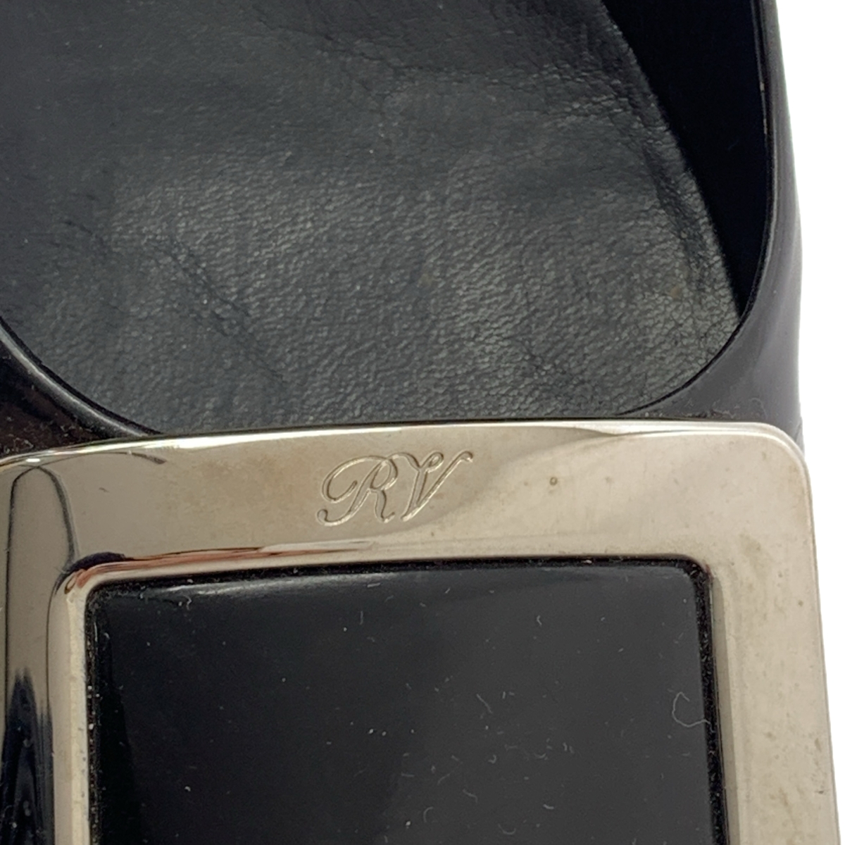 Roger Vivier / ロジェ・ヴィヴィエ パテントレザー ロゴ ヒール パンプス