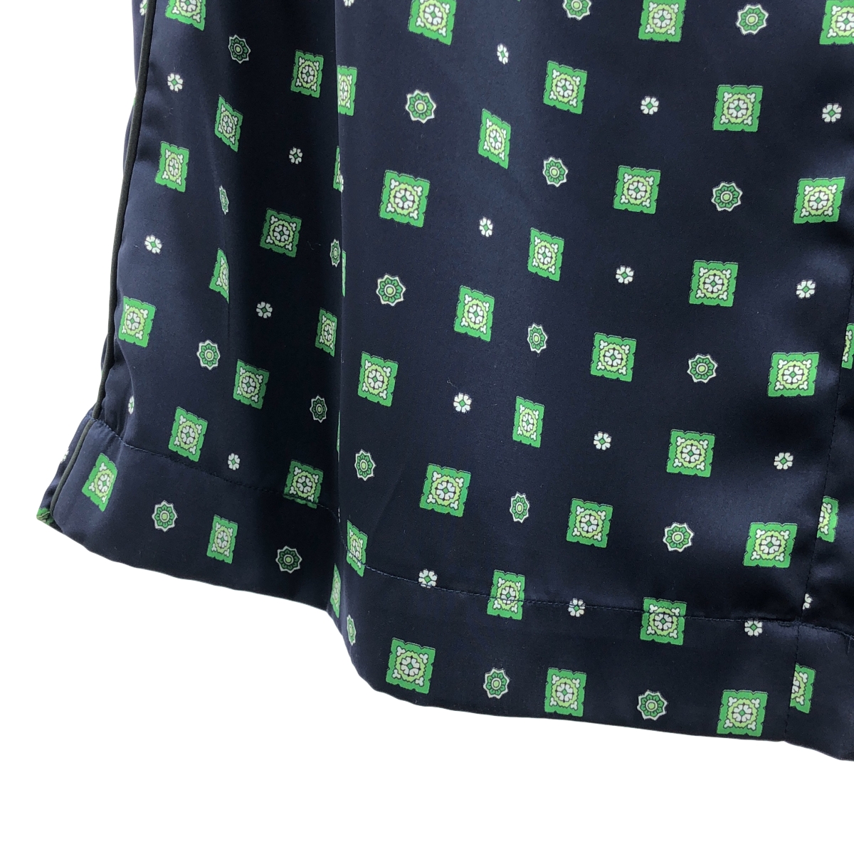 その他 小紋柄 サテン ワイドパンツ