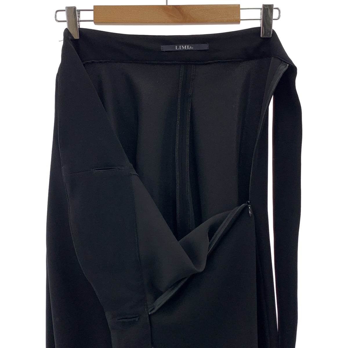 LIMI feu / リミフゥ ウエストコード ポリエステル テーパードパンツ