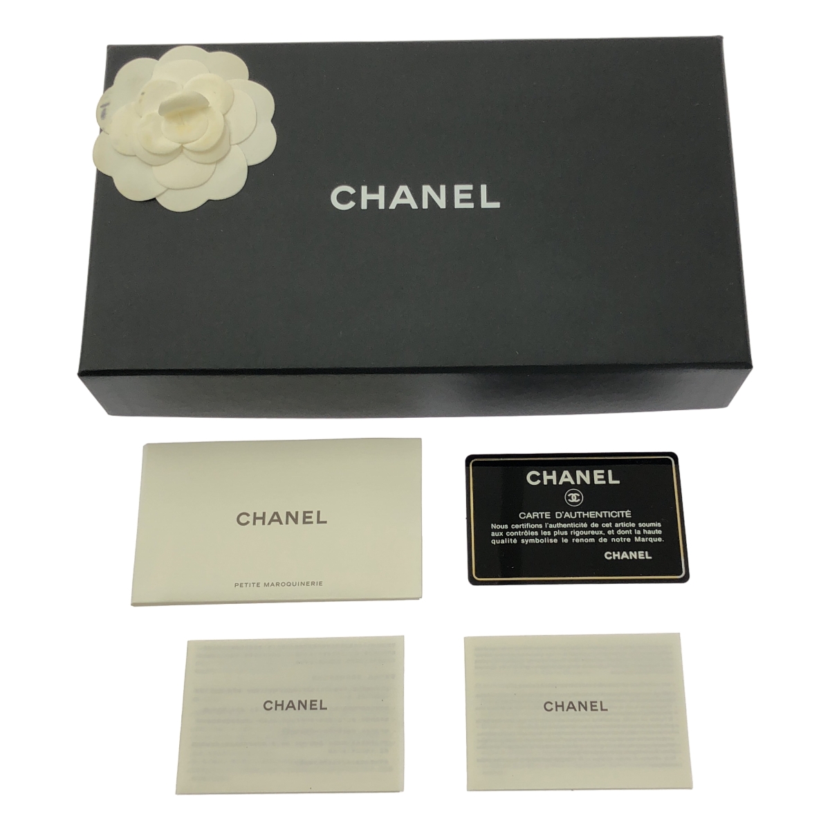 CHANEL / シャネル タイポグラフィ マトラッセ ラウンドファスナー ロングウォレット 長財布