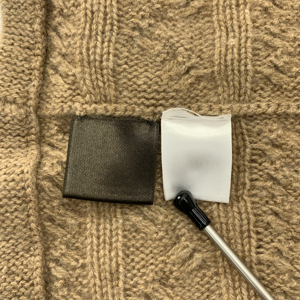 その他 カシミヤ ハイネック ケーブルニット