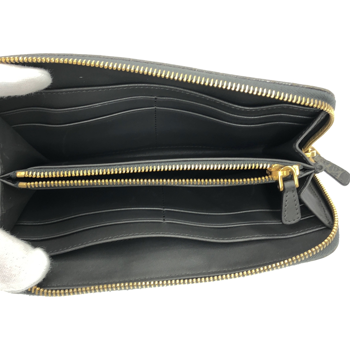 miu miu / ミュウミュウ クロコ型押し ラウンドジップ ウォレット