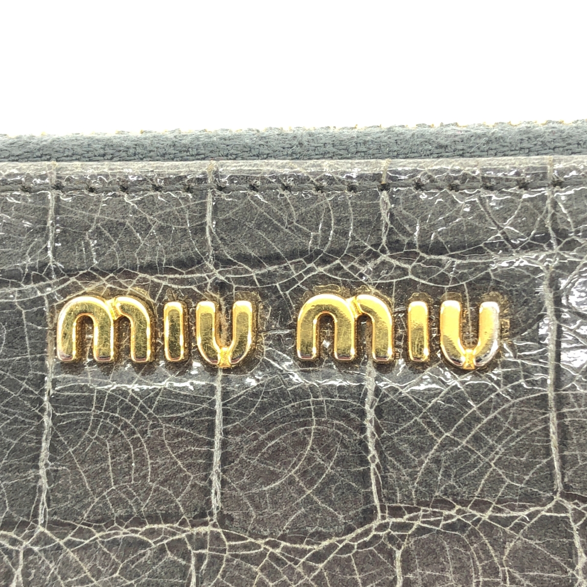miu miu / ミュウミュウ クロコ型押し ラウンドジップ ウォレット