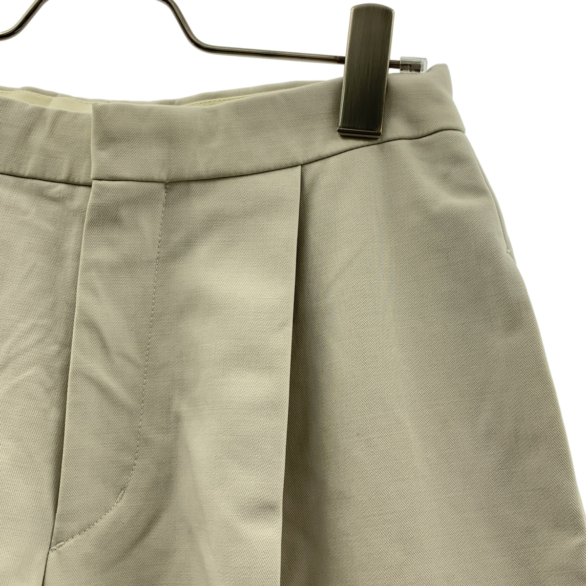 Drawer / ドゥロワー コットン タック サイドボタン ペグトップ パンツ