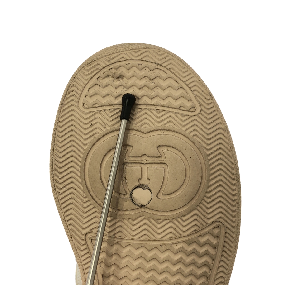 GUCCI / グッチ GGエンボス レザー ローカット スニーカー