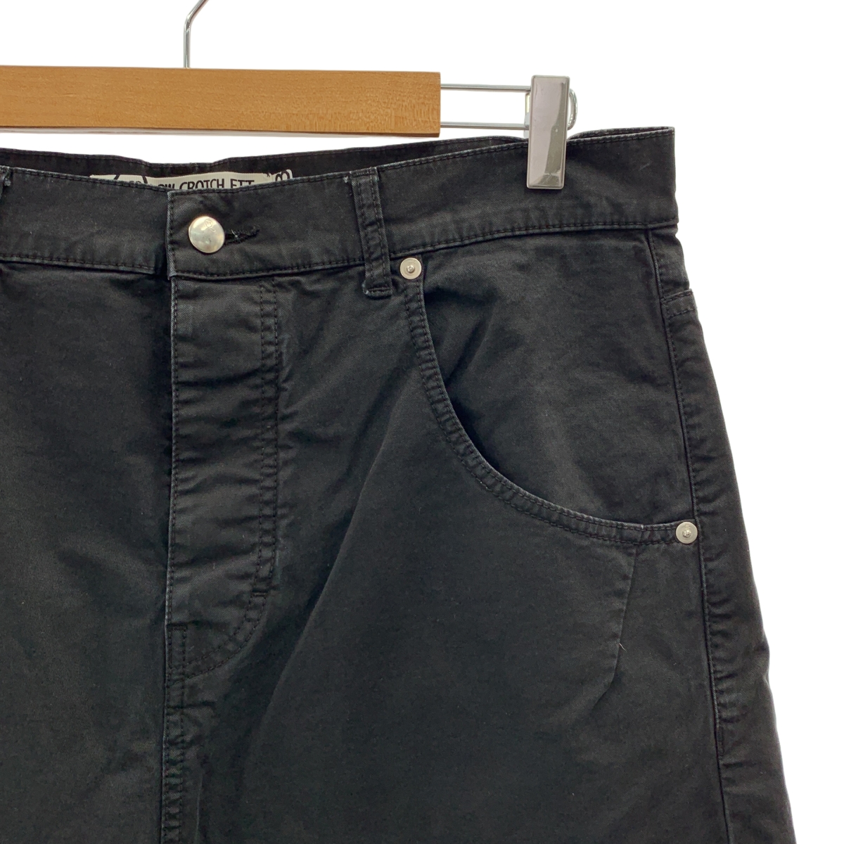 McQ / マックキューアレキサンダーマックイーン LOW CROTCH FIT テーパードパンツ