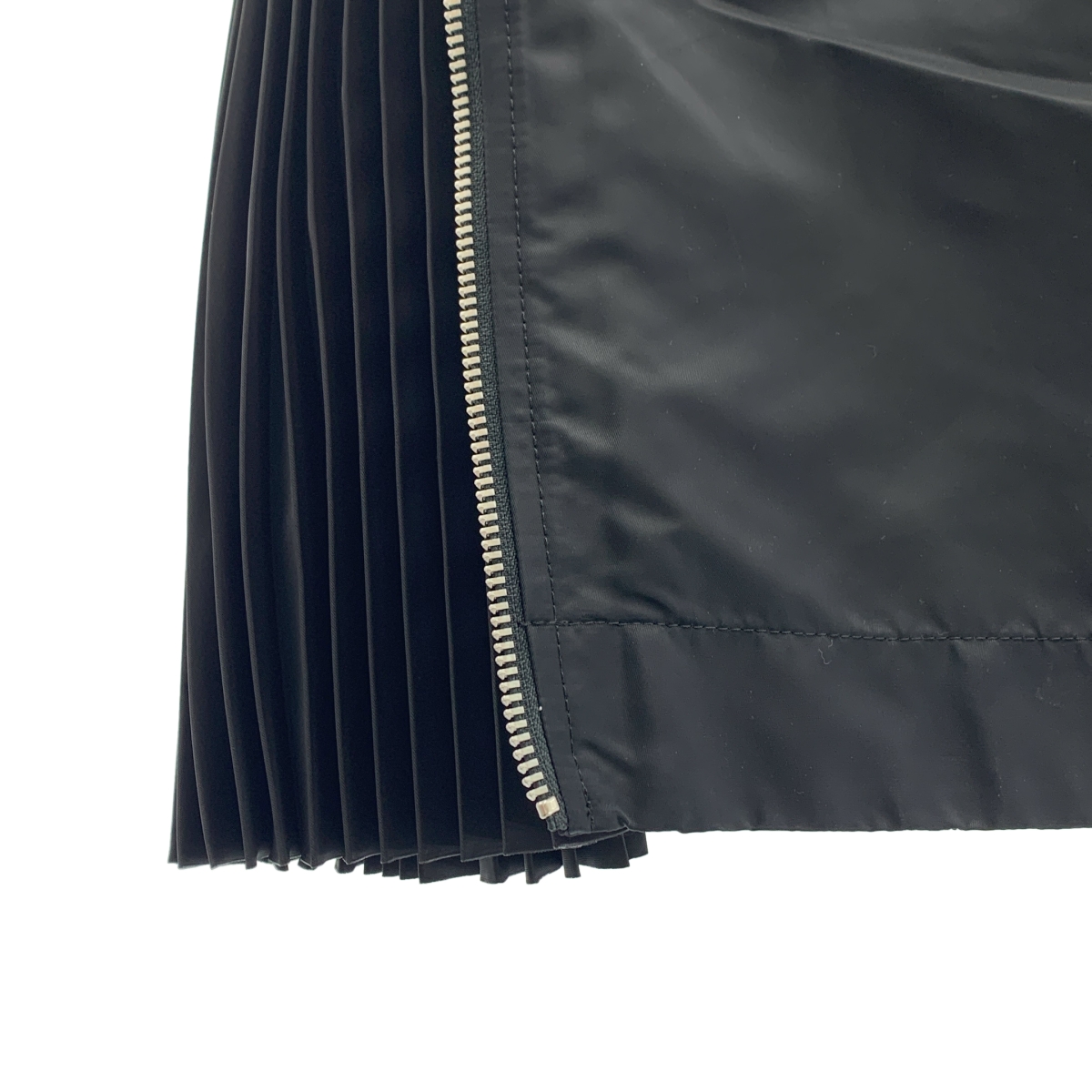 sacai / サカイ Nylon Twill Skirt サイドジップ プリーツ ロングスカート