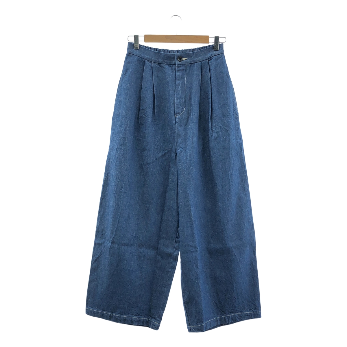 yuni IS LIKE A FLOWER TO ME