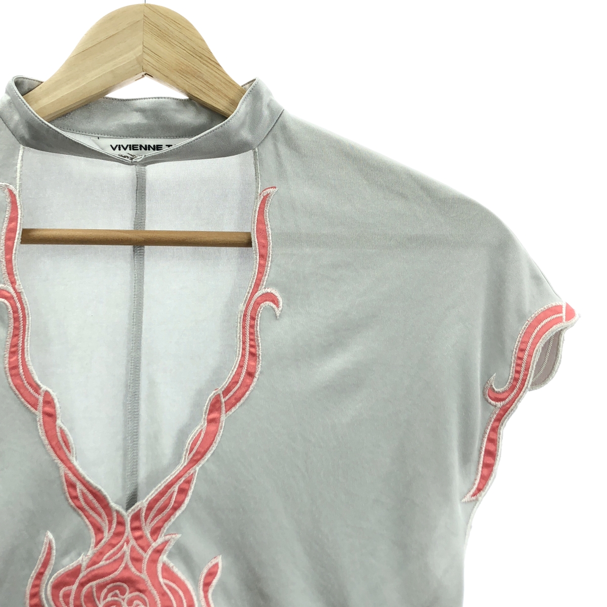 VIVIENNE TAM / ヴィヴィアンタム エンブロイダリー カットアウト ノースリーブ ブラウス