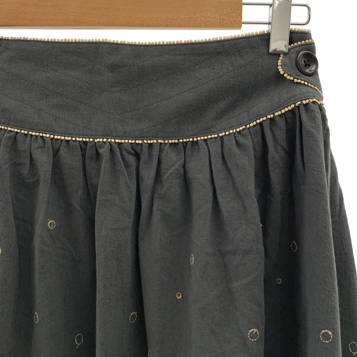 mina perhonen / ミナペルホネン yuki-no-hi / ユキノヒ エンブロイダリー ギャザー スカート